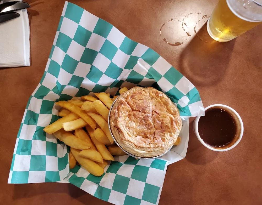 Steak Pie & Chips